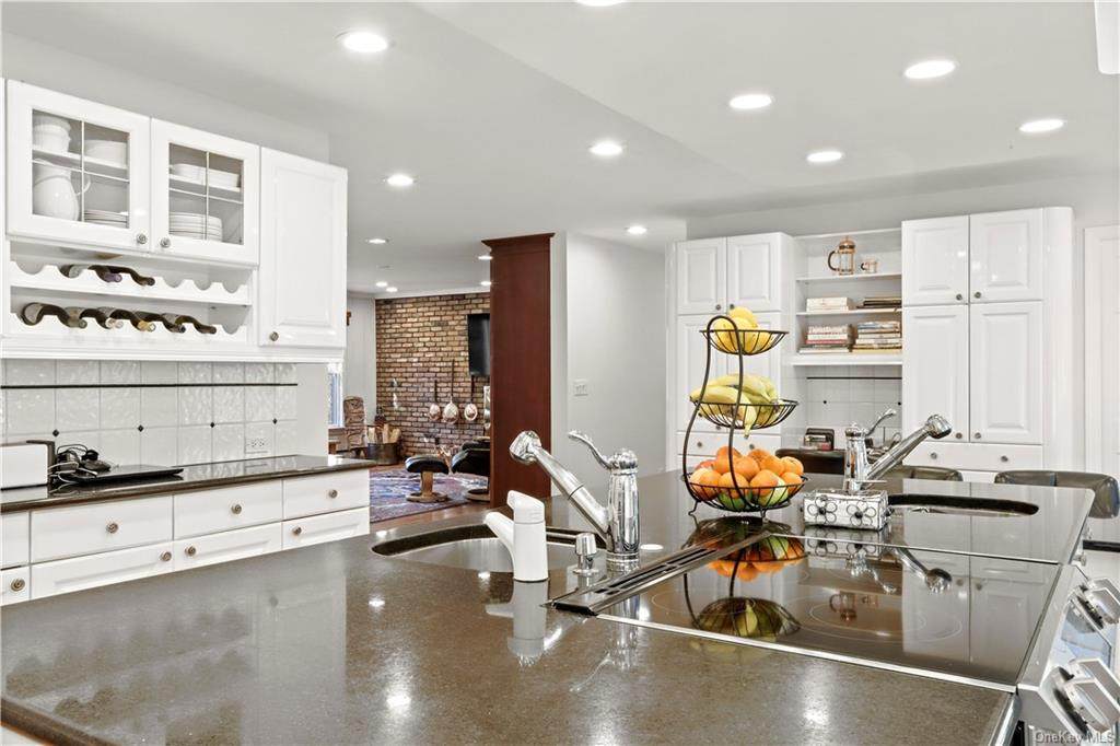 82 Park Lane - Photo 1