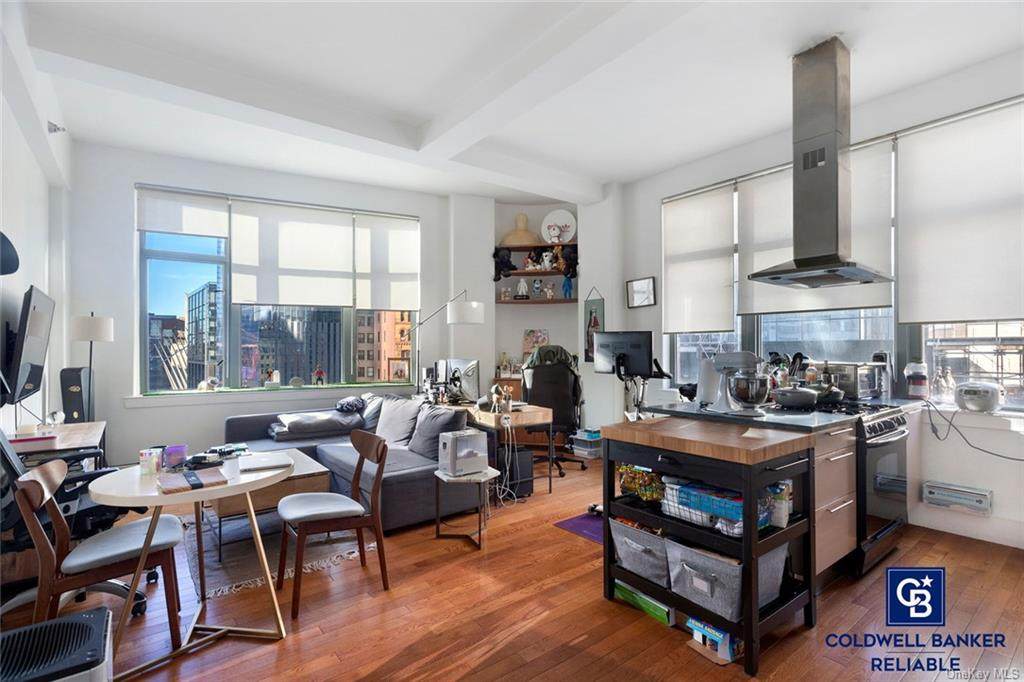 120 Greenwich Street - Photo 1