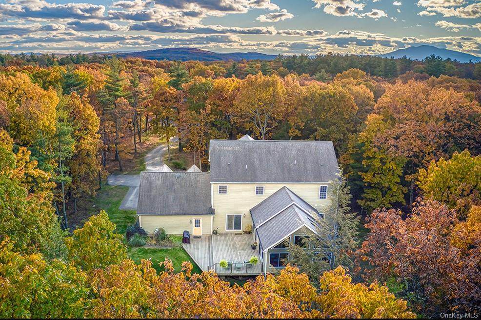 130 Rock Ledge Lane - Photo 1