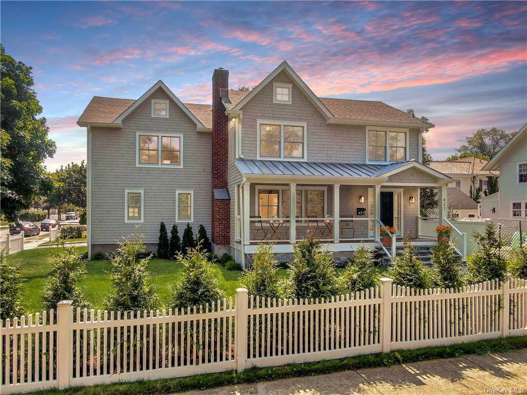 427 Forest Avenue - Photo 1