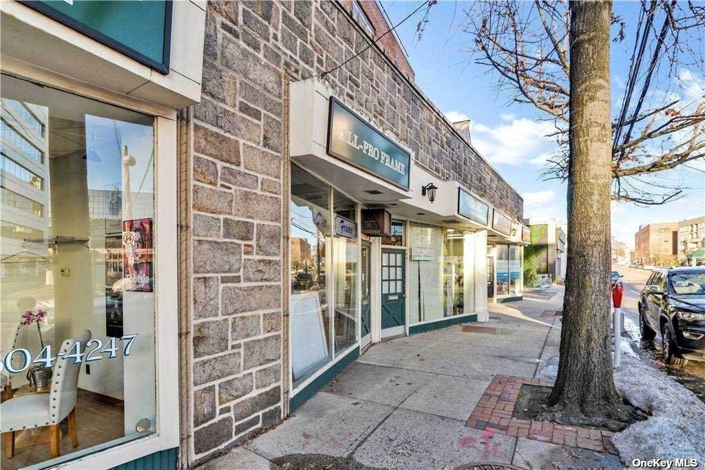 53 Cuttermill Road - Photo 1