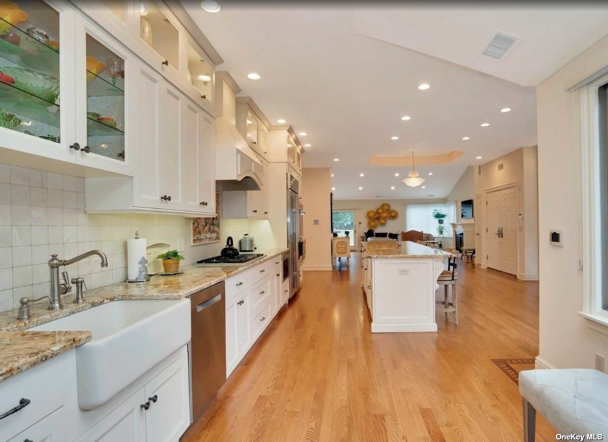 209 Gosling Hill Dr. - Photo 1