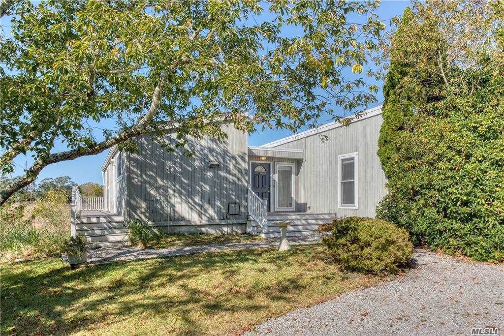 3 Raynor Drive - Photo 1