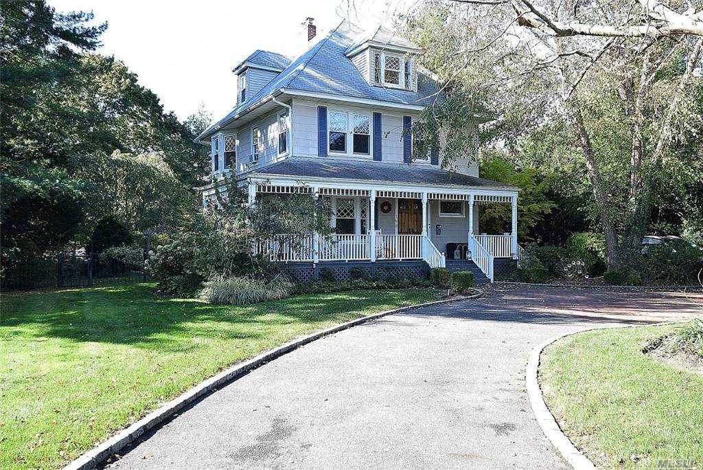 192 Bayview Ave - Photo 1