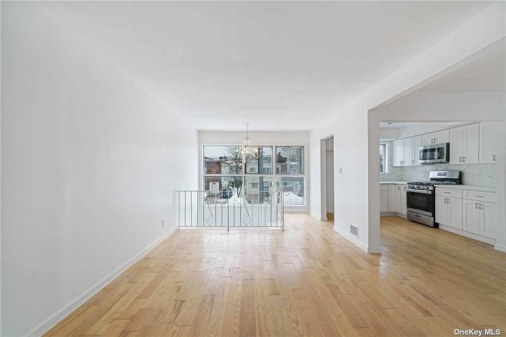 255-19 149th Avenue - Photo 1