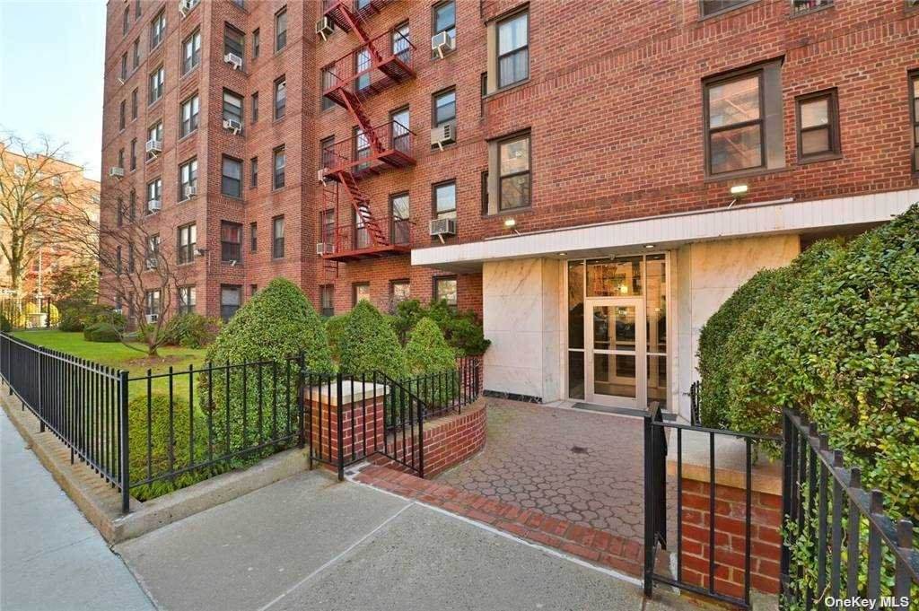 141-60 84 Road - Photo 1