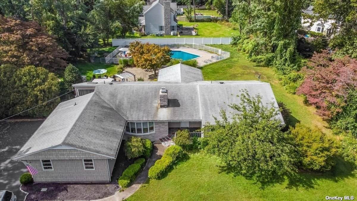 64 Hallock Landing Road - Photo 1