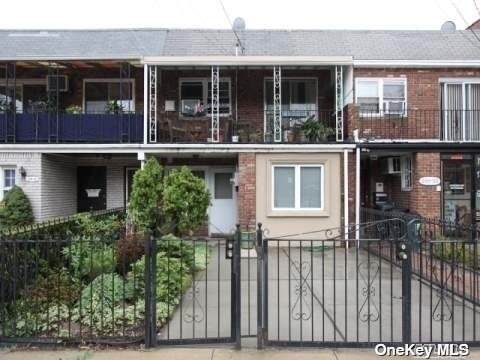 241-12 140 Ave - Photo 1