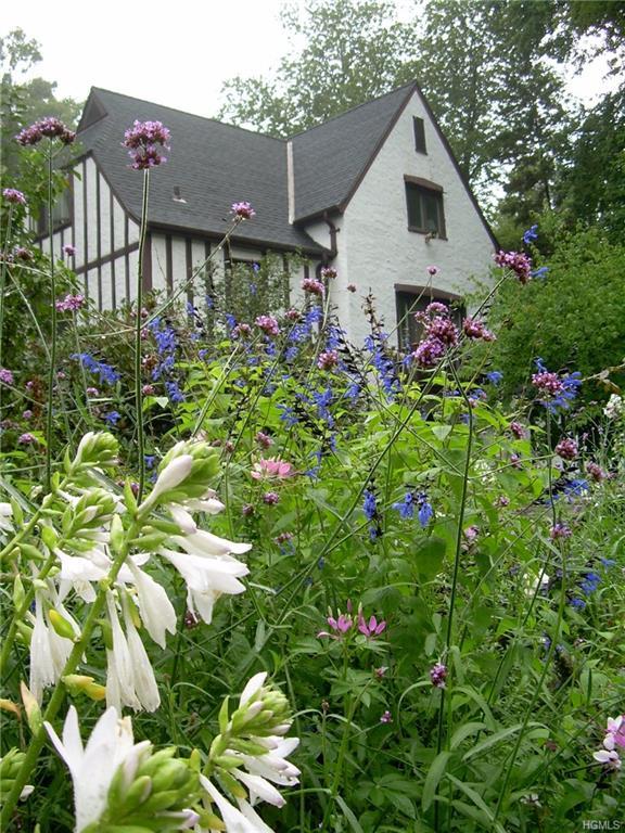 171 Grace Church Street - Photo 1