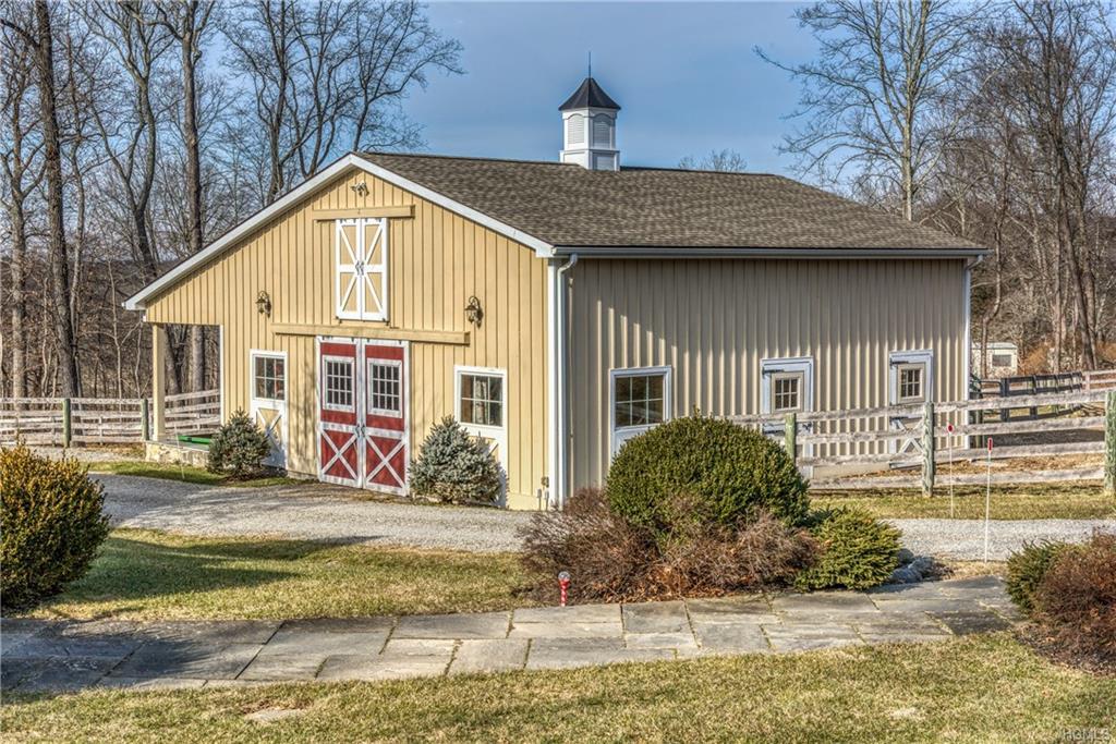 138 Indian Hill Road - Photo 1