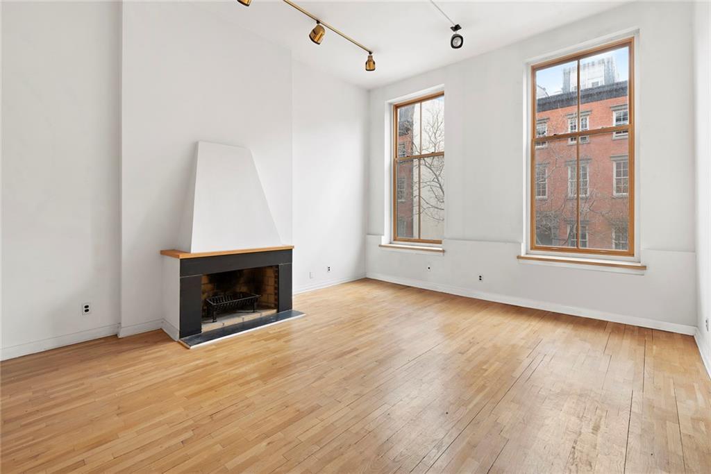 423 22nd Street - Photo 1