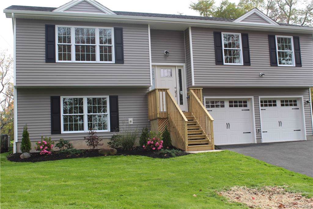 129 New York Avenue - Photo 1