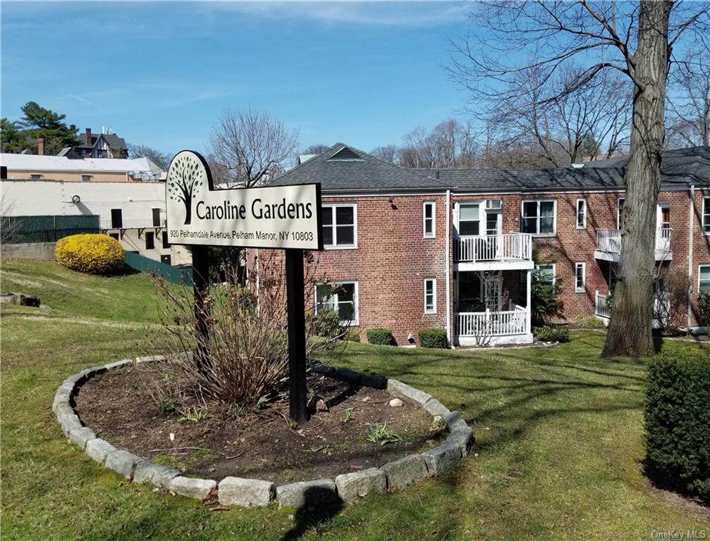 920 Pelhamdale Avenue - Photo 1