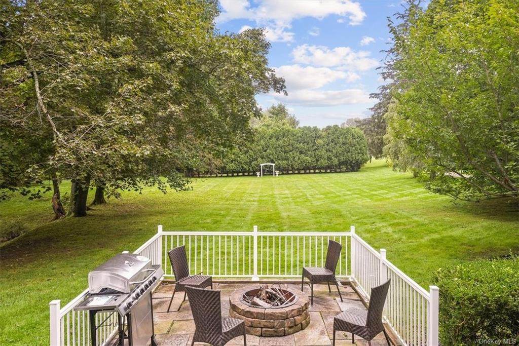 49 Quaker Hill Road - Photo 1