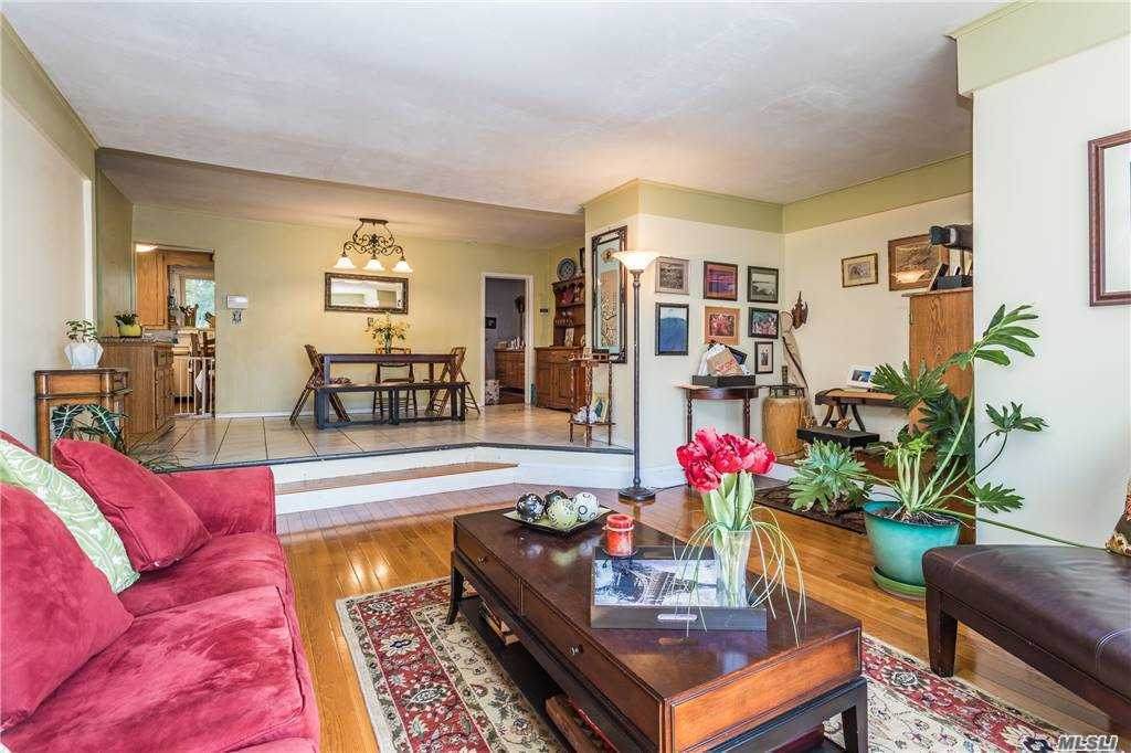 515 May Street - Photo 1