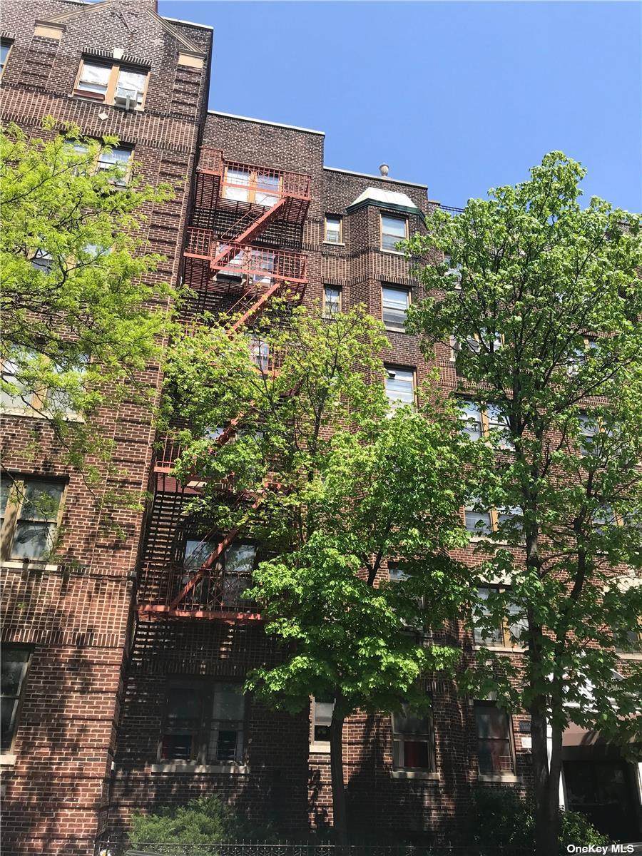 40-35 Ithaca Street - Photo 1