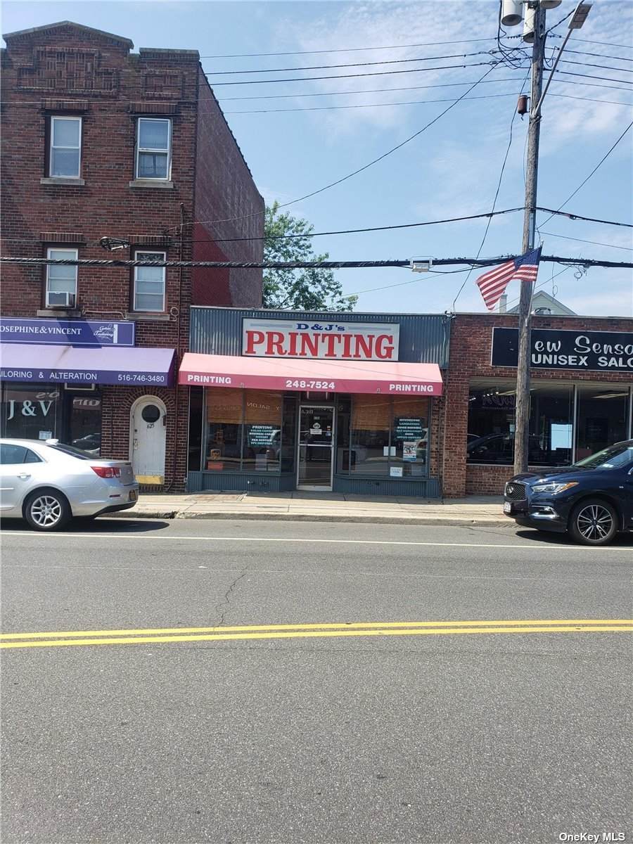 627 Willis Ave Avenue - Photo 1