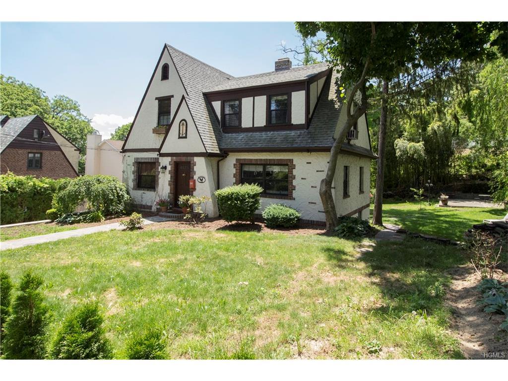 9 Hemlock Road, Yonkers, NY 10705 (MLS #4630423) :: William Raveis Legends Realty Group