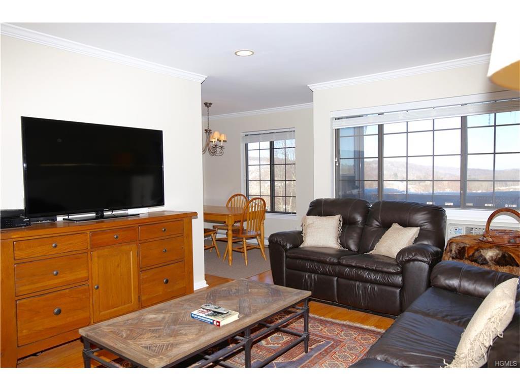 103 Foxwood Circle - Photo 1