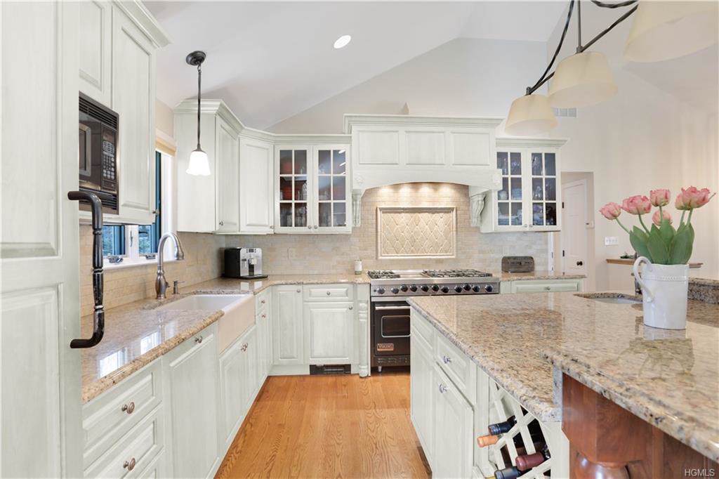 4 Dogwood Drive - Photo 1
