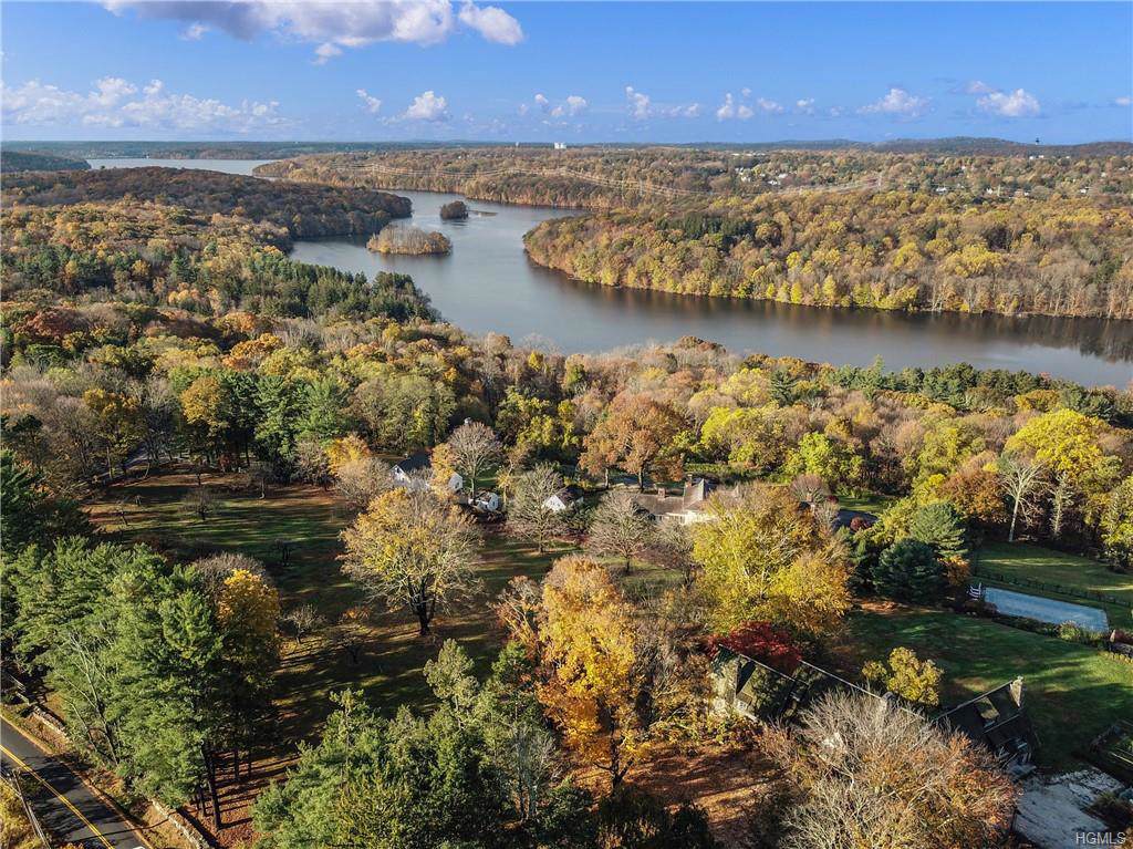 20 Whippoorwill Road - Photo 1