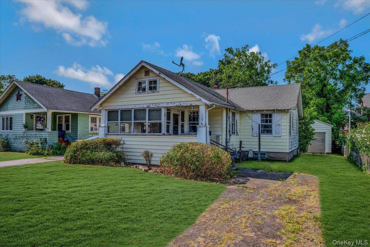 208 aka 685 Knapp Place - Photo 1