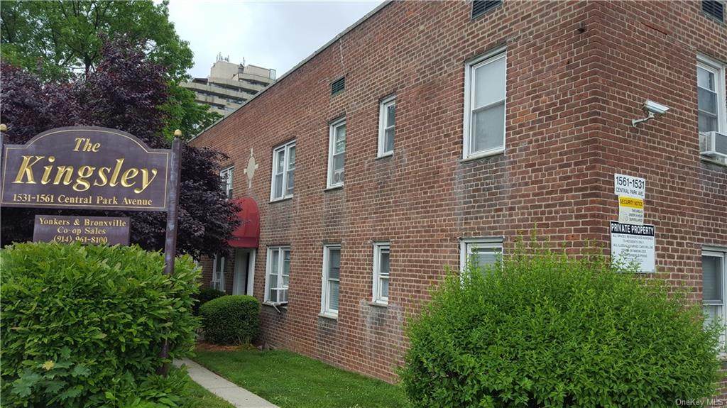 1561 Central Park Avenue - Photo 1