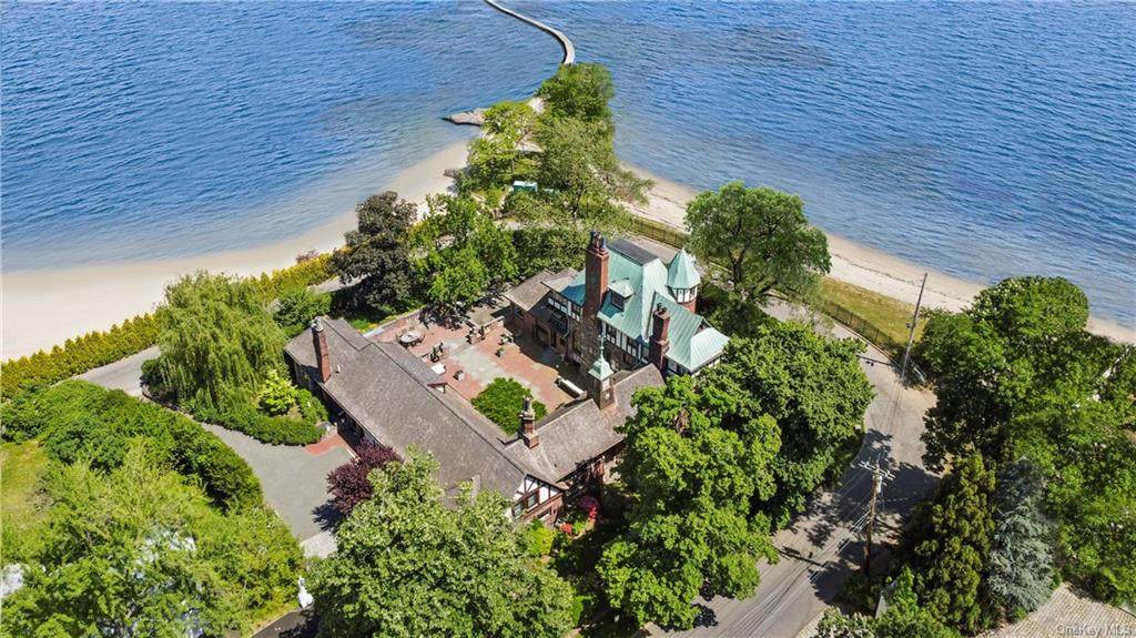 1 Beach Avenue - Photo 1
