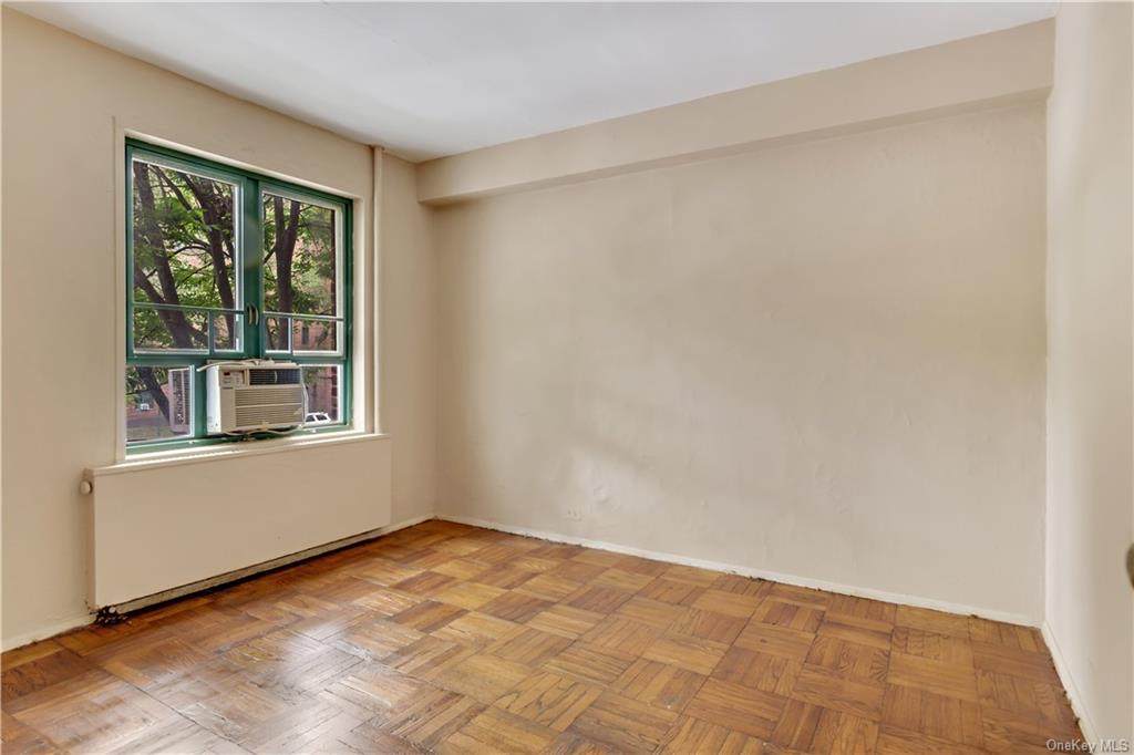 1970 Tremont Avenue - Photo 1