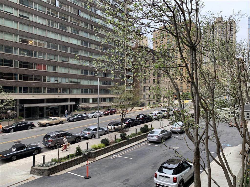 205 End Avenue - Photo 1