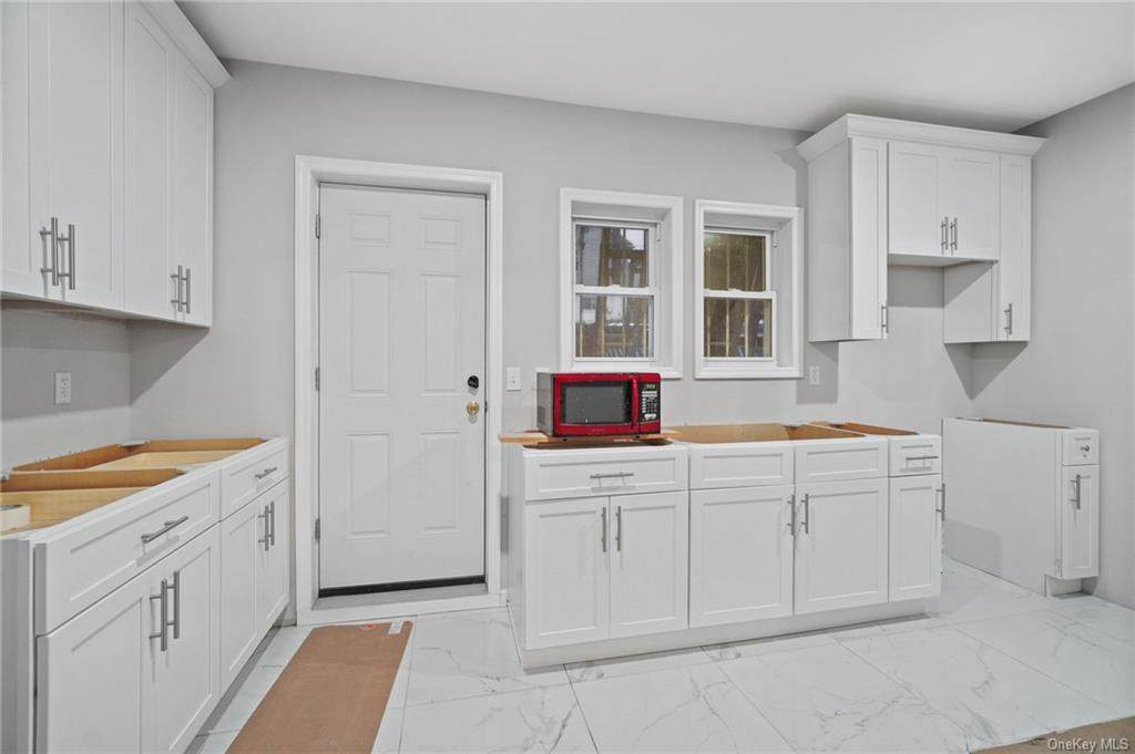 4103 Bronxwood Avenue - Photo 1