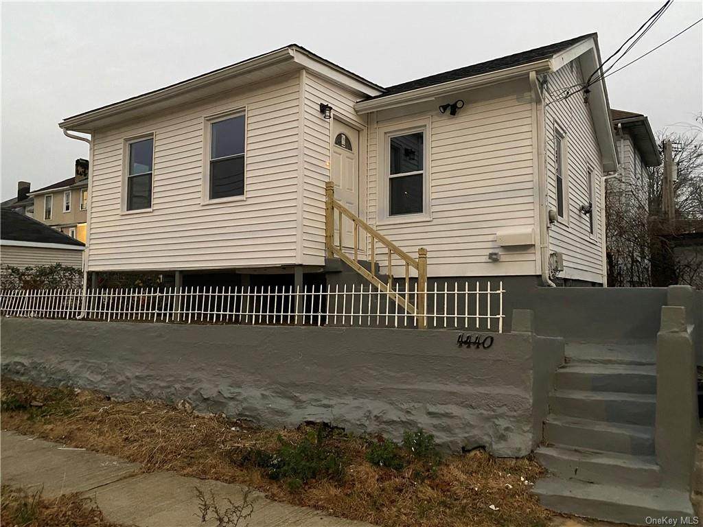4440 Seton Avenue - Photo 1