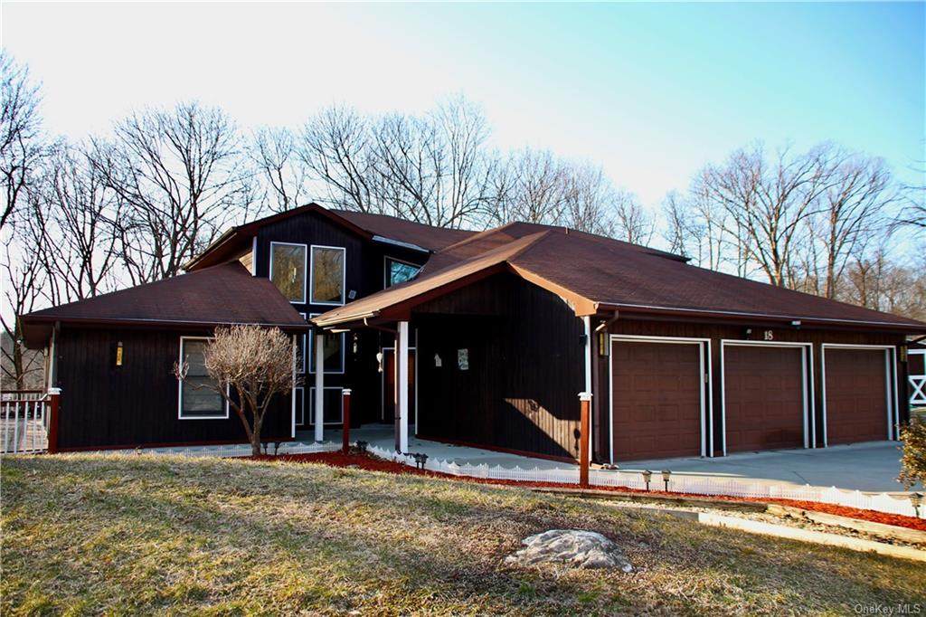 18 Camelot Drive - Photo 1