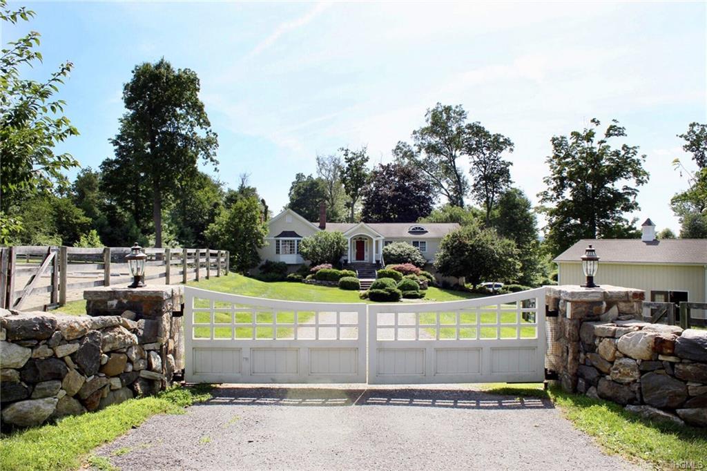 138 Indian Hill Road - Photo 1