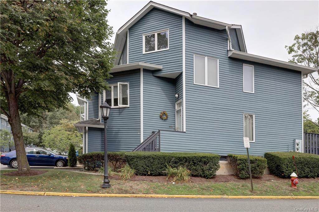 63 Village Green - Photo 1