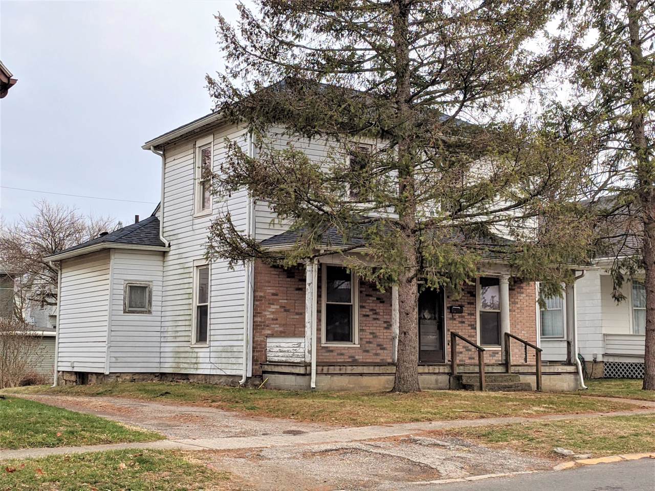 517 Madriver Street - Photo 1