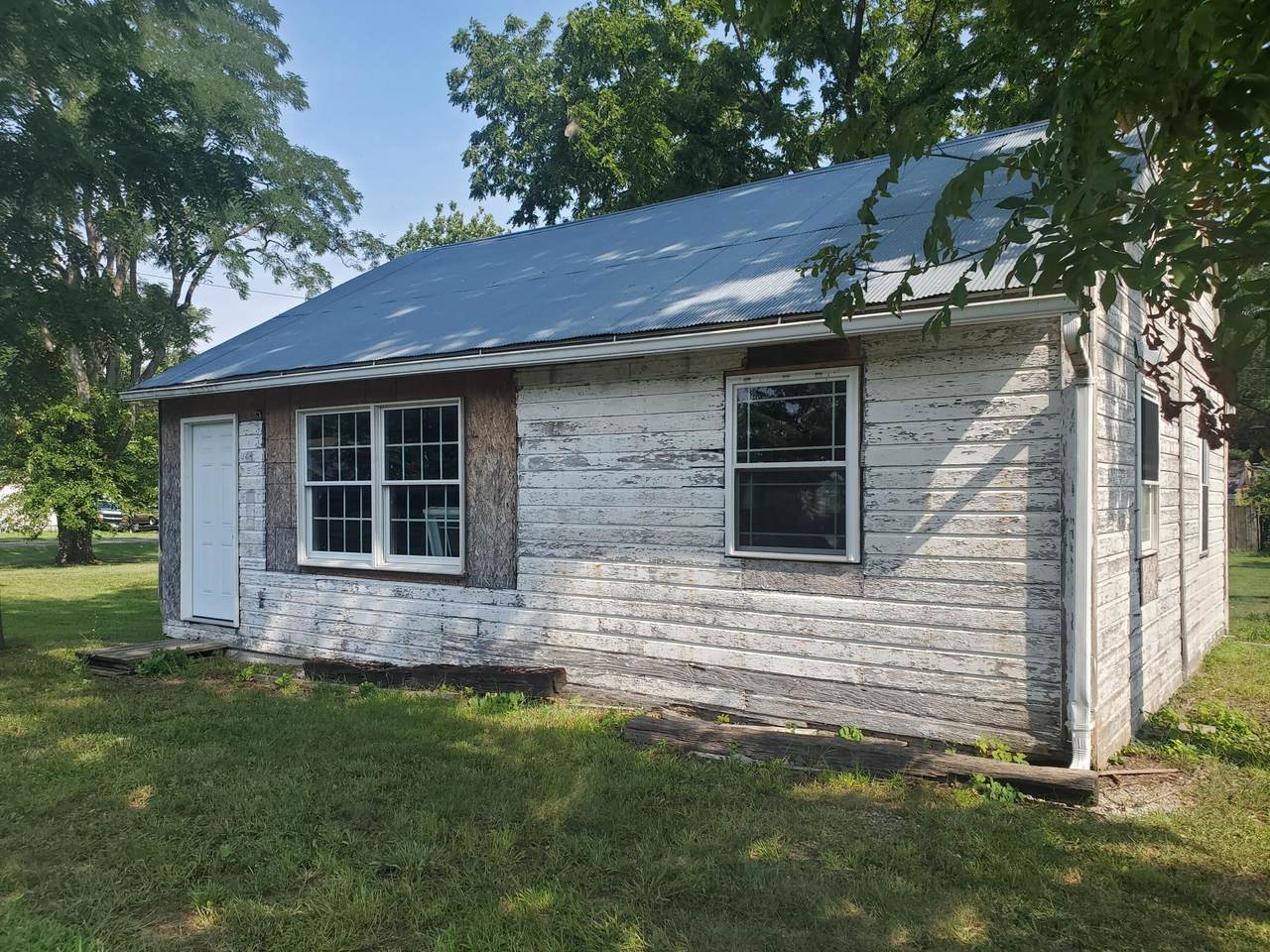 632 Jay Avenue - Photo 1