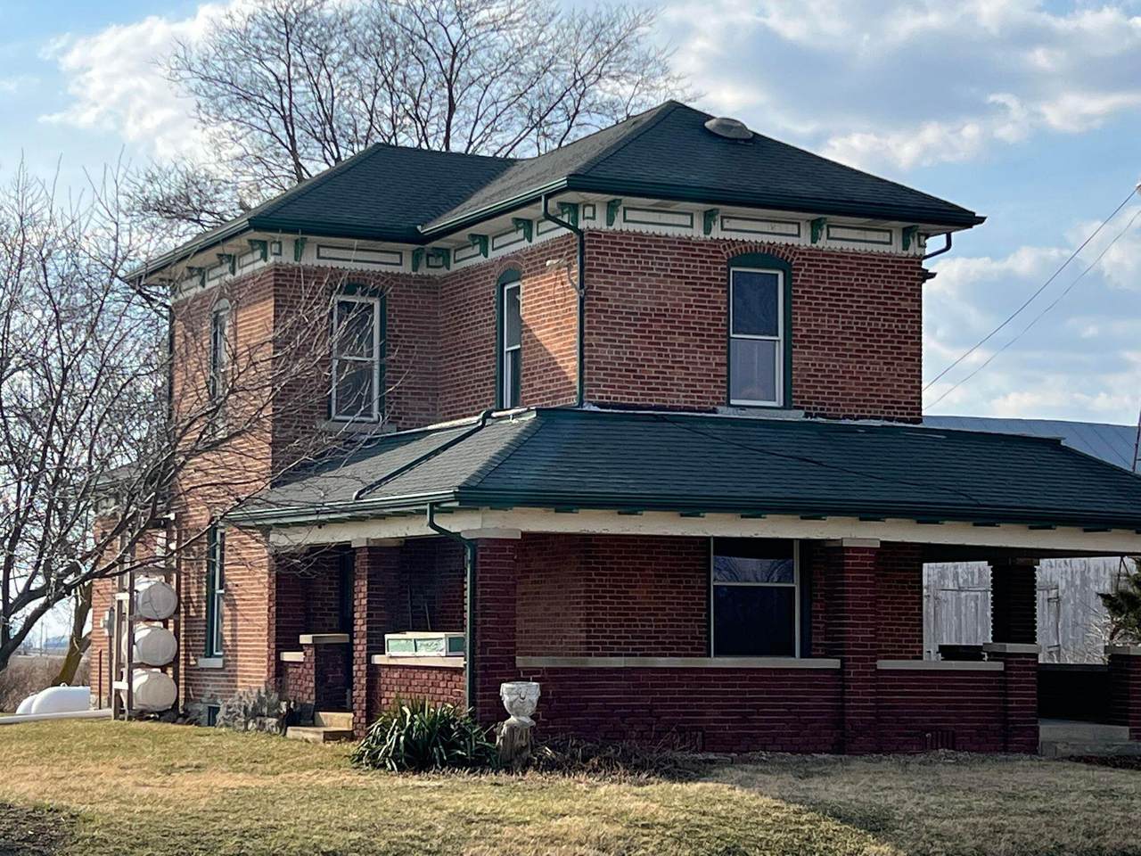 2869 Washington Road - Photo 1