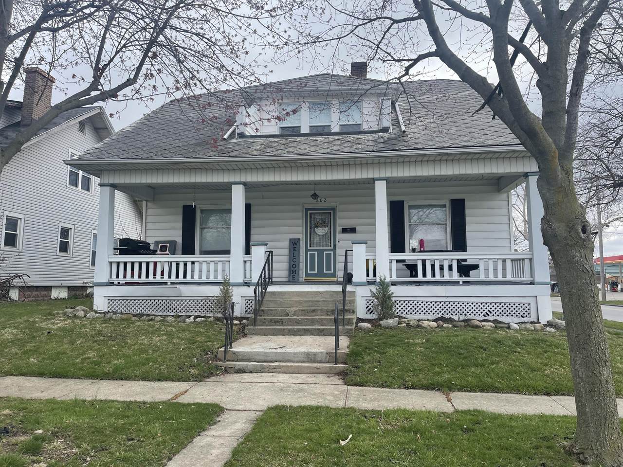 202 N Walnut Street - Photo 1