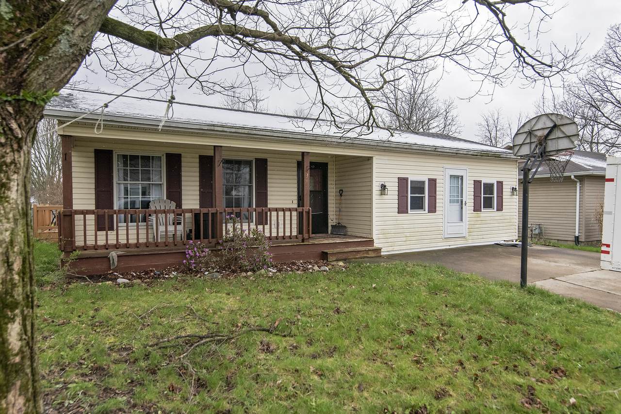 345 Elm Street - Photo 1
