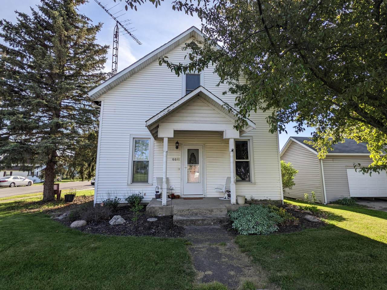 6611 Lima Street - Photo 1