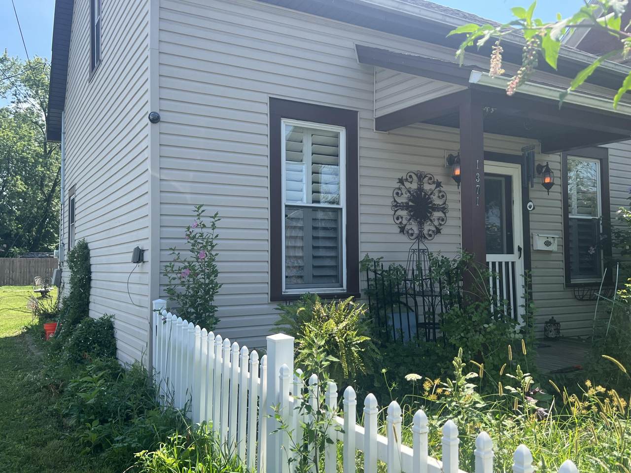 1371 Klobdenz Avenue - Photo 1