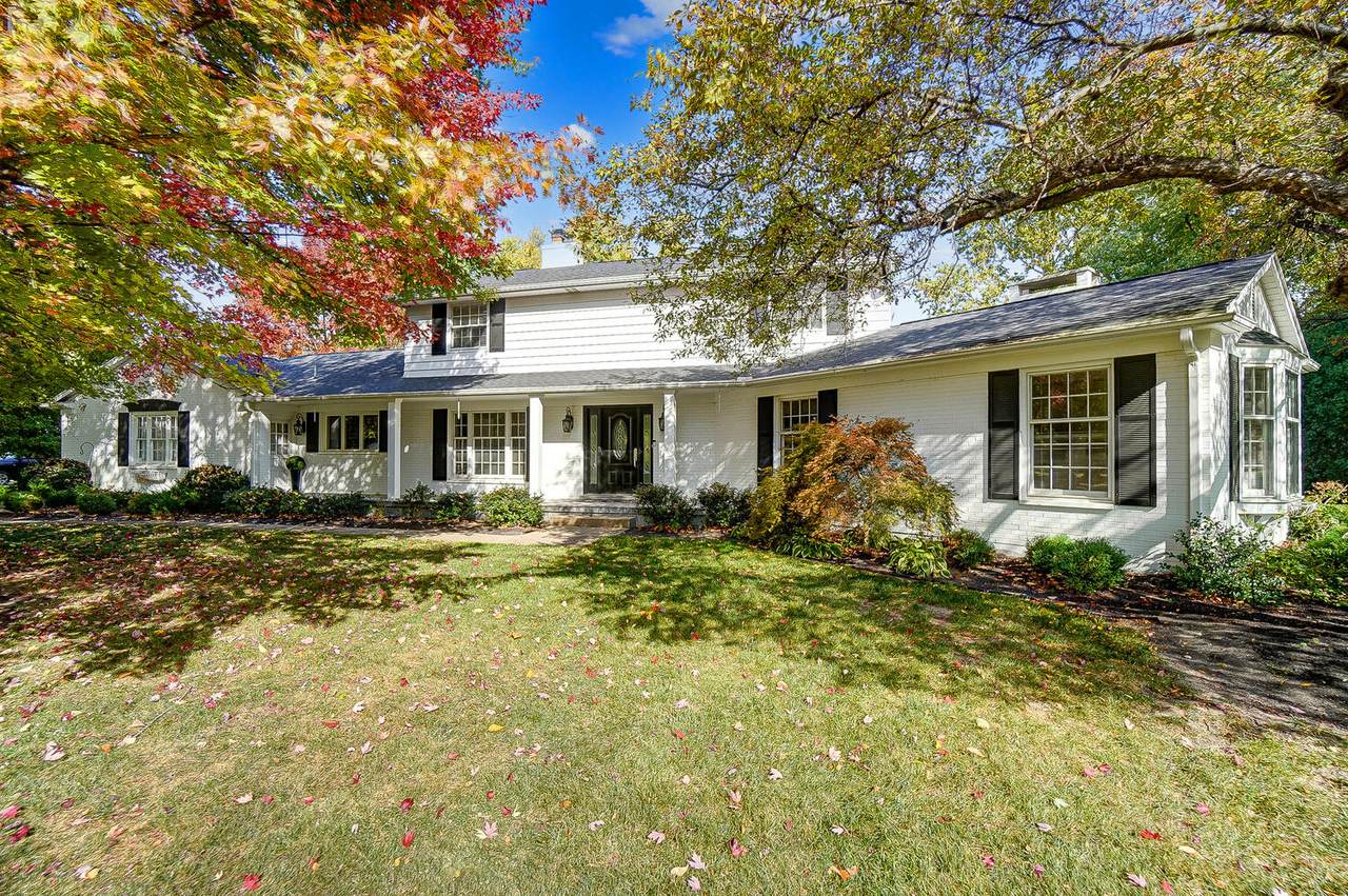 1015 Hillcrest Drive - Photo 1