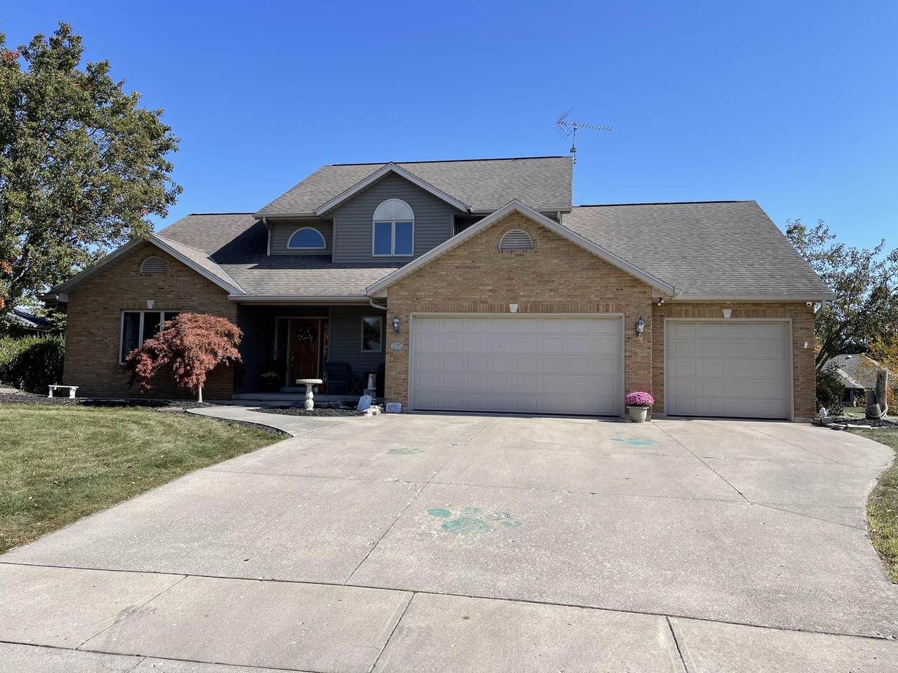 1127 Yorkshire Court - Photo 1