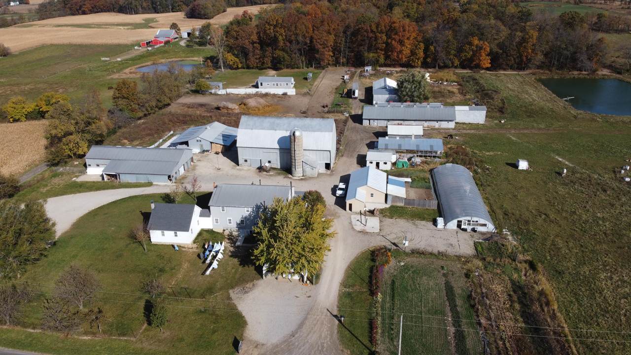 7535 Township Road 207 - Photo 1