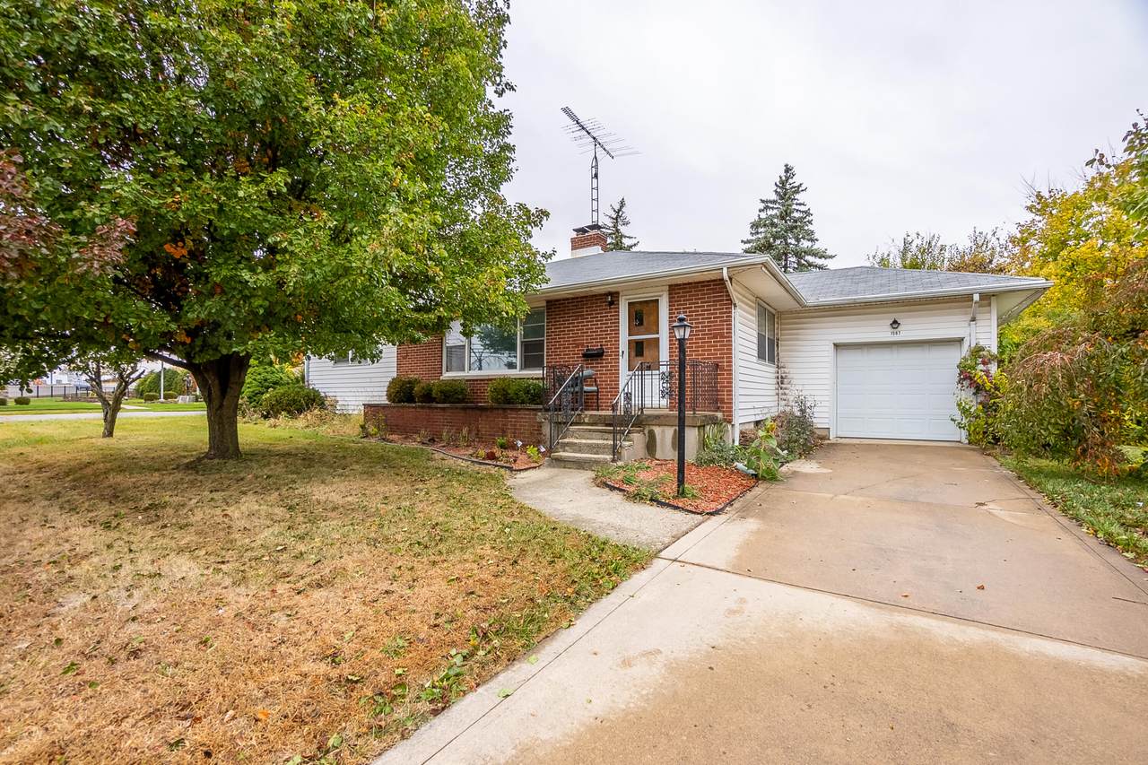 1597 Covent Road - Photo 1