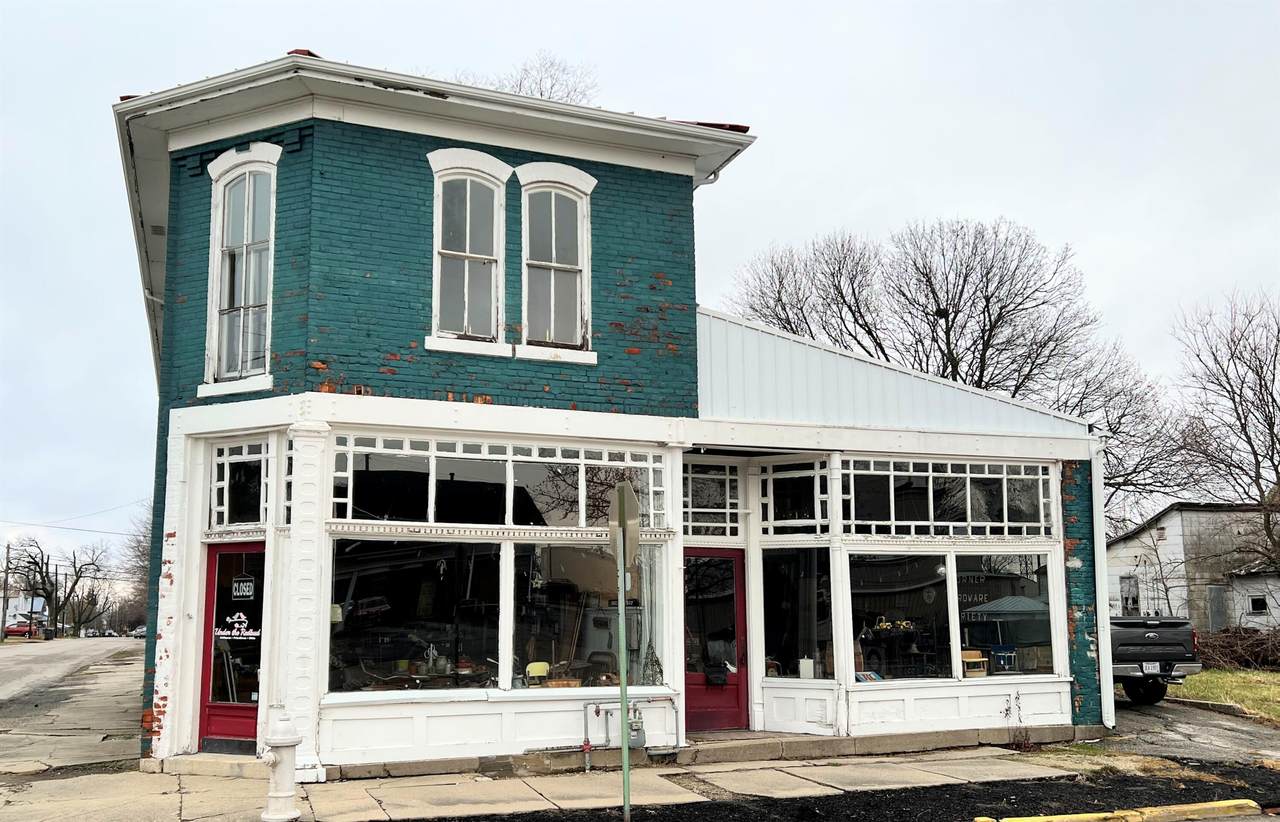 101 Oak Street - Photo 1