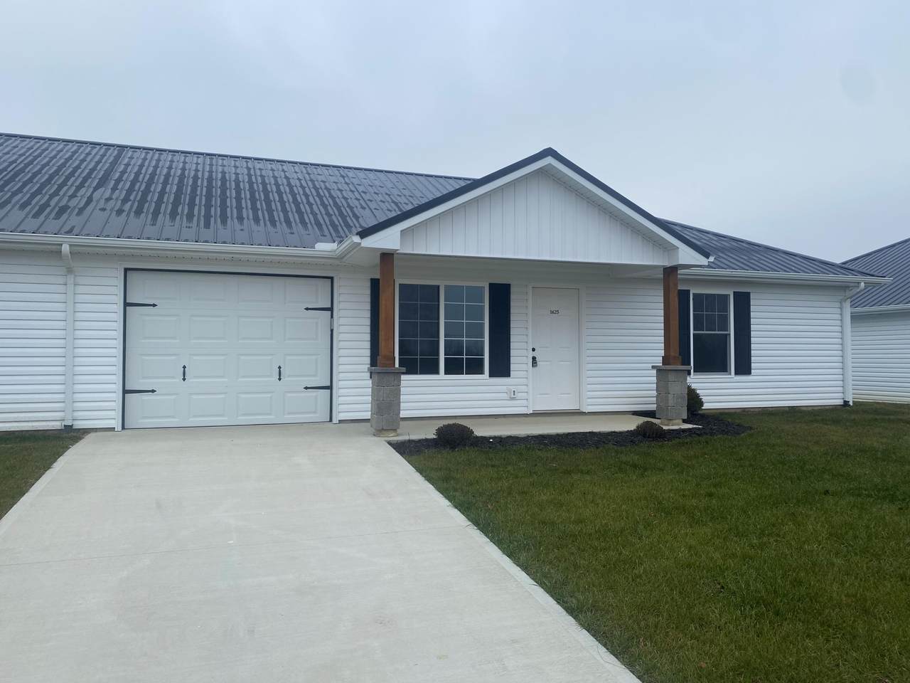 1625 Wright Street - Photo 1