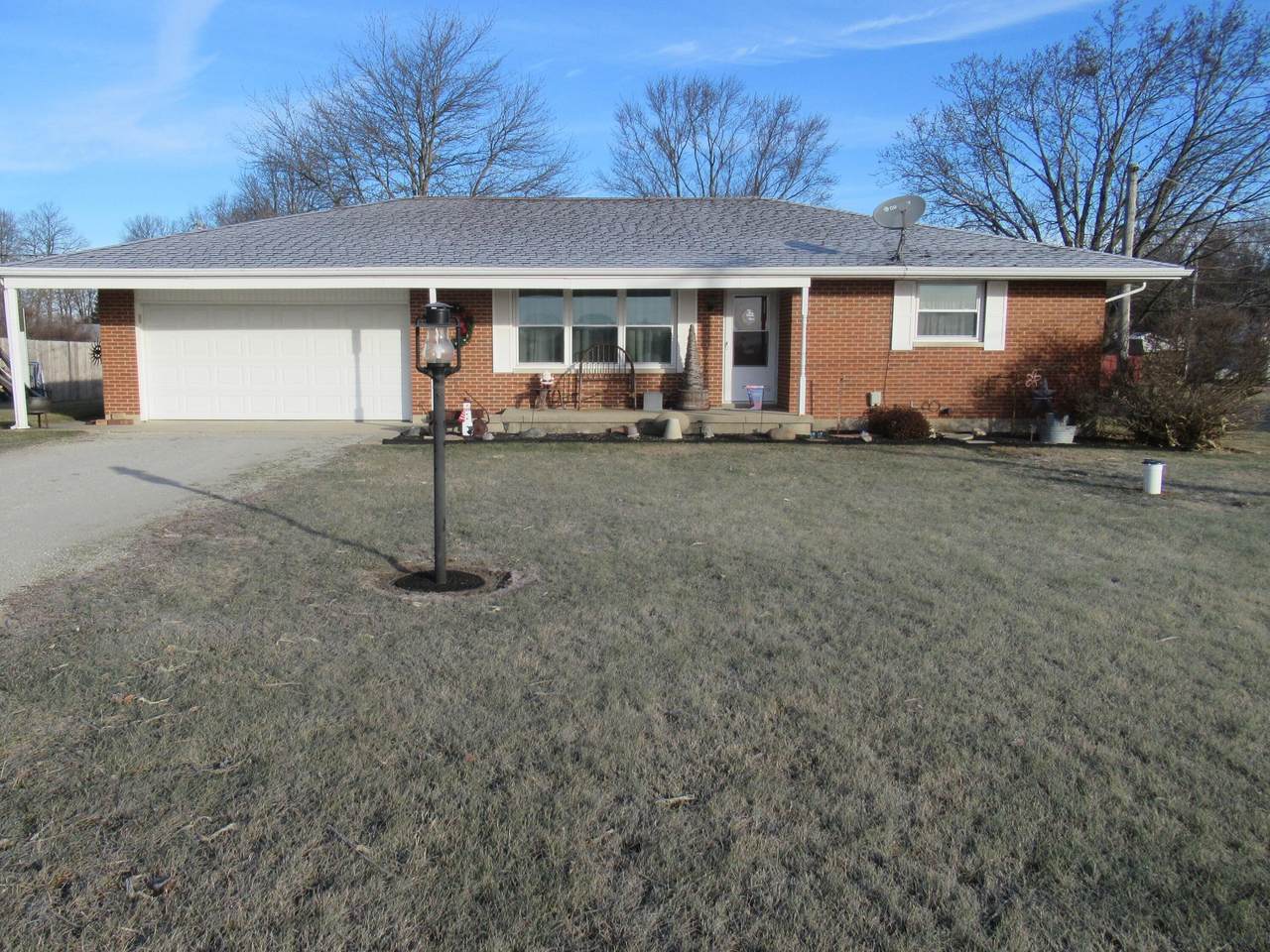 8392 Oakes Road - Photo 1