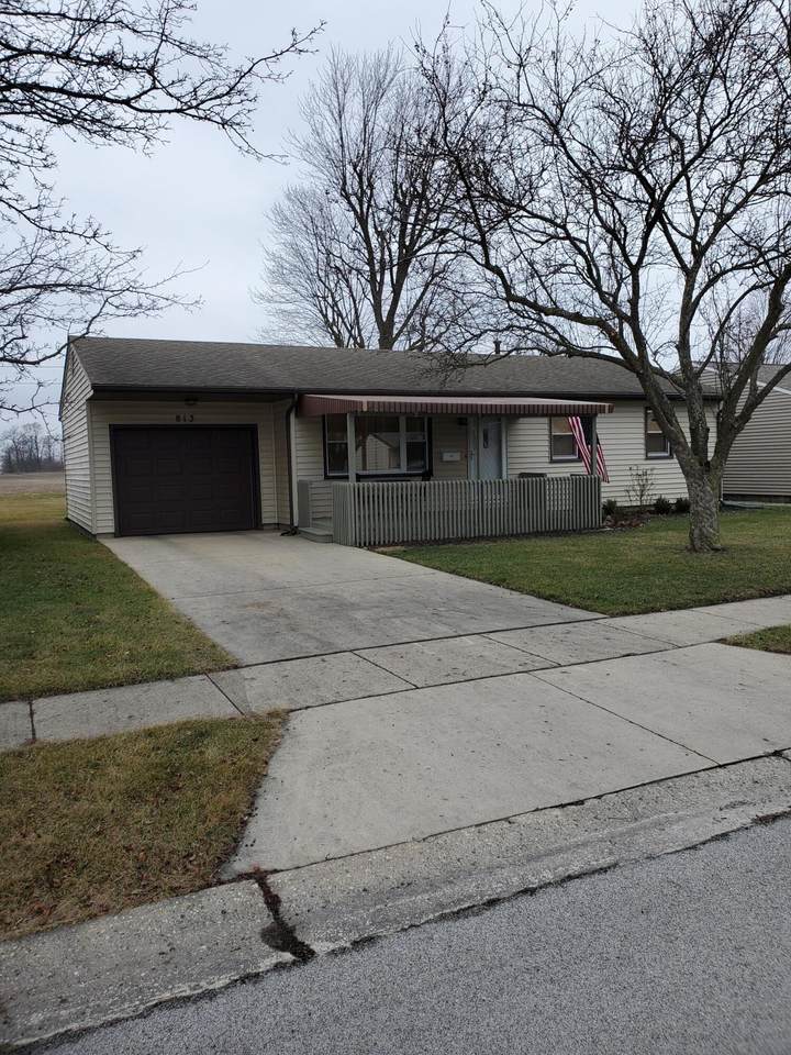 813 Elm Street - Photo 1